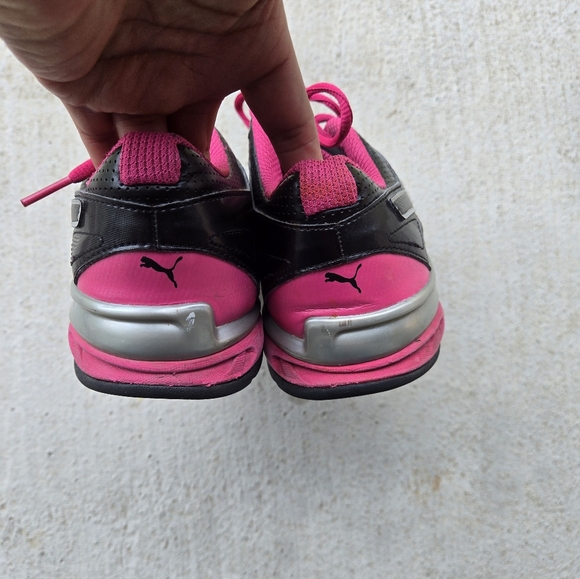 Puma‎ Black and Pink Sporty Sneakers with Mesh Design - Picture 6 of 7